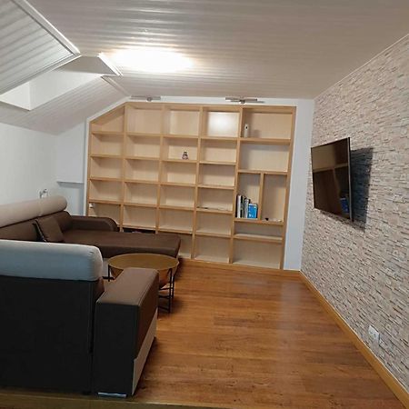 Ferienwohnung Precioso Atico Con Bonitas Vistas A La Pena Oroel Jaca Exterior foto
