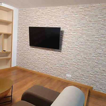 Ferienwohnung Precioso Atico Con Bonitas Vistas A La Pena Oroel Jaca Exterior foto