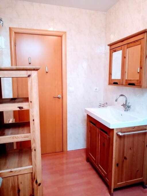 Ferienwohnung Precioso Atico Con Bonitas Vistas A La Pena Oroel Jaca Exterior foto