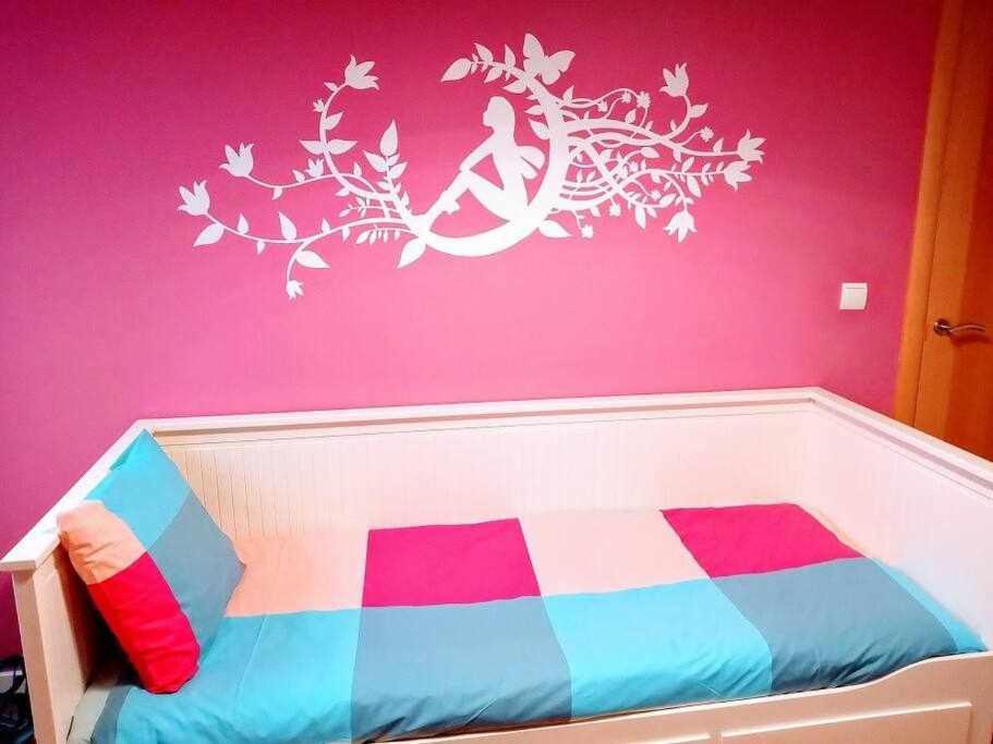 Ferienwohnung Precioso Atico Con Bonitas Vistas A La Pena Oroel Jaca Exterior foto