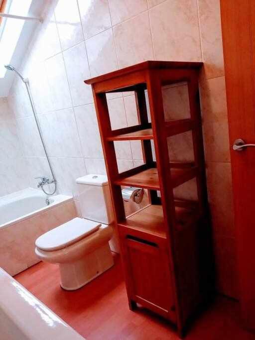 Ferienwohnung Precioso Atico Con Bonitas Vistas A La Pena Oroel Jaca Exterior foto