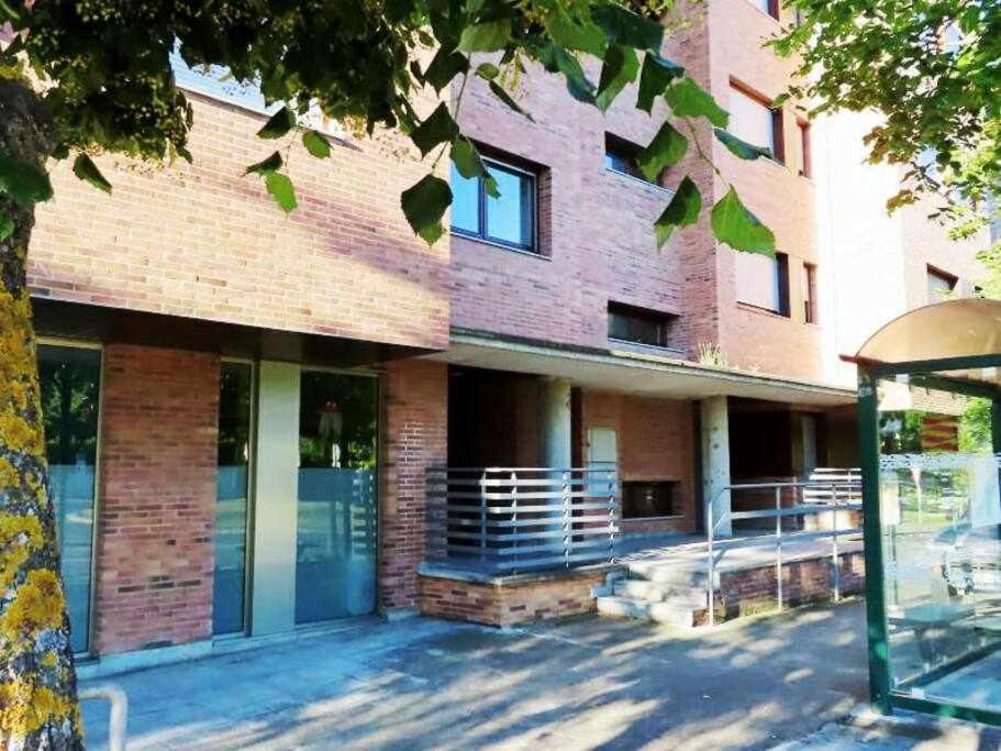 Ferienwohnung Precioso Atico Con Bonitas Vistas A La Pena Oroel Jaca Exterior foto