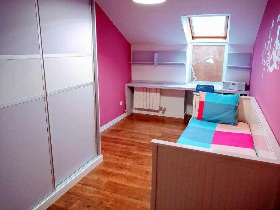Ferienwohnung Precioso Atico Con Bonitas Vistas A La Pena Oroel Jaca Exterior foto