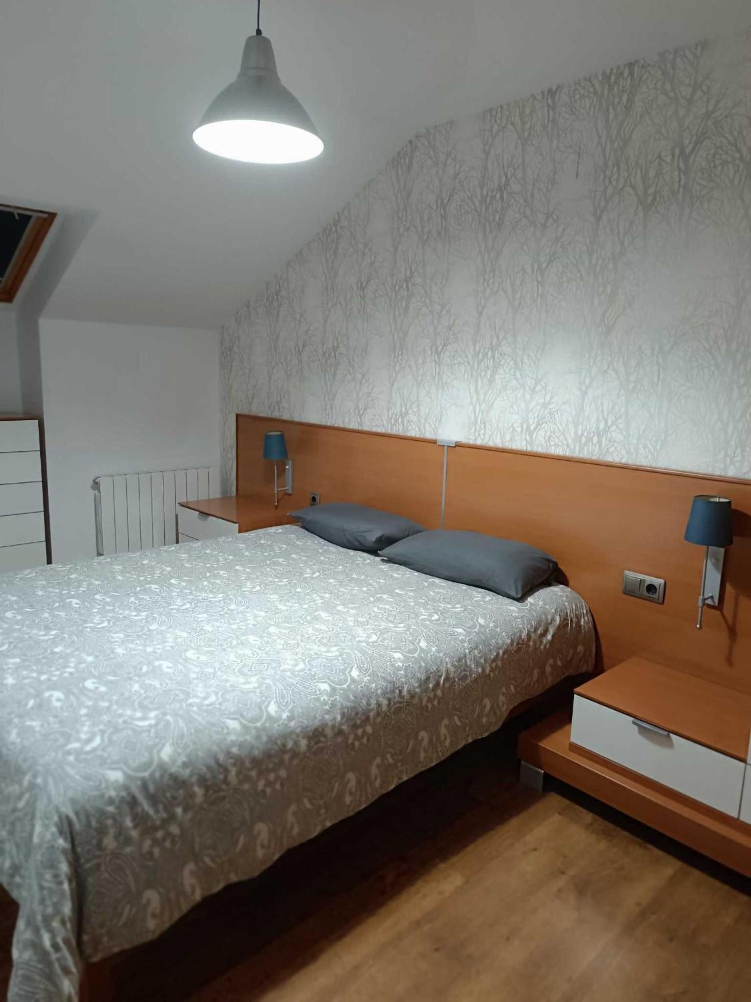 Ferienwohnung Precioso Atico Con Bonitas Vistas A La Pena Oroel Jaca Exterior foto
