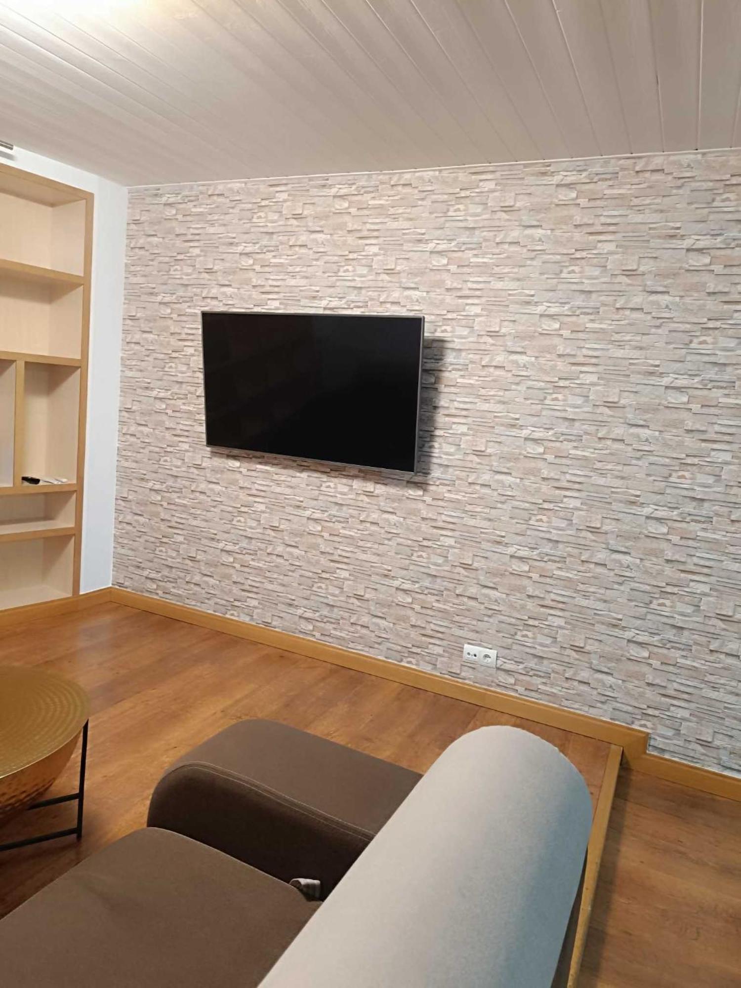 Ferienwohnung Precioso Atico Con Bonitas Vistas A La Pena Oroel Jaca Exterior foto